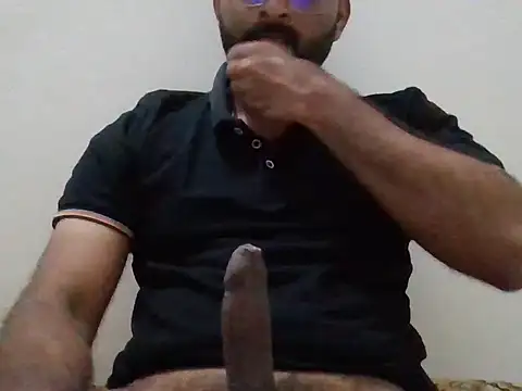 diloKaHacker online show from May 6, 11:15 am