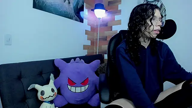 Angel Dust18 online show from December 3, 7:55 pm