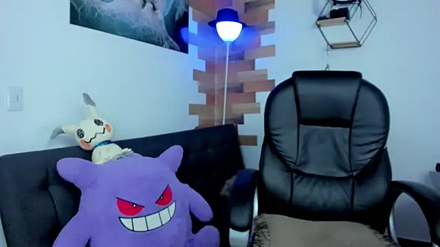 Angel Dust18 online show from December 15, 10:58 pm