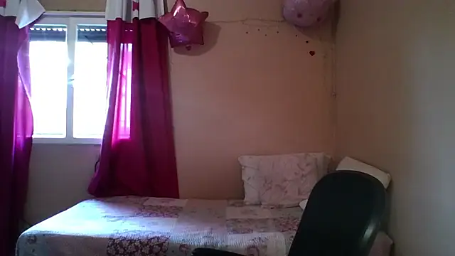 imsohornydacom online show from April 5, 6:38 pm