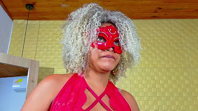 Squirter pussybomb online show from December 12, 6:25 am