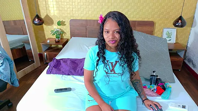 Squirter pussybomb online show from January 15, 3:33 am