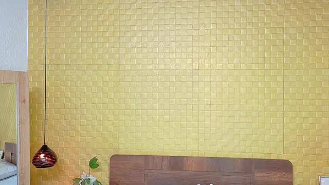 Squirter pussybomb online show from January 22, 3:31 am