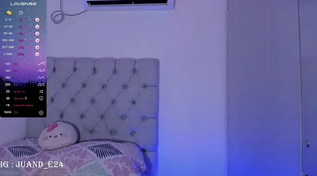 Snapshot of juande_24 chatting on January 27, 7:24 am juande 24 online show from January 27, 7:24 am