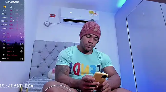 Snapshot of juande_24 chatting on March 15, 4:46 am juande 24 online show from March 15, 4:46 am