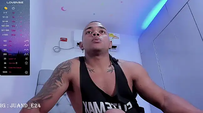 Snapshot of juande_24 chatting on March 18, 4:04 am juande 24 online show from March 18, 4:04 am