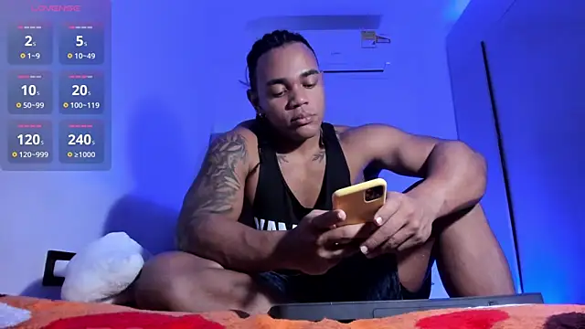 Snapshot of juande_24 chatting on October 12, 3:16 am juande 24 online show from October 12, 3:16 am