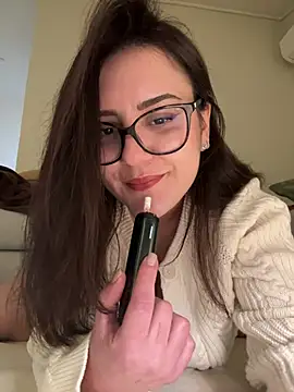 Its Jade online show from March 27, 2:17 pm