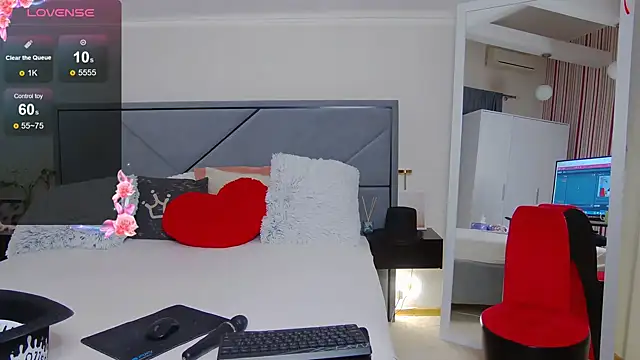 BellaHillss online show from January 27, 3:50 pm