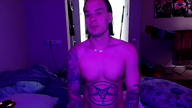 Snapshot of baphomet_from_ice chatting on July 19, 3:32 am baphomet from ice online show from July 19, 3:32 am