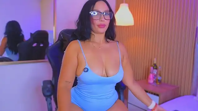 Dakota diaz  online show from March 26, 7:41 pm