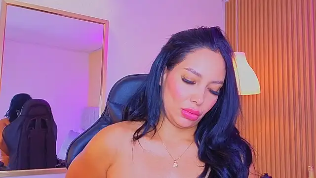 Dakota diaz  online show from April 22, 7:26 pm