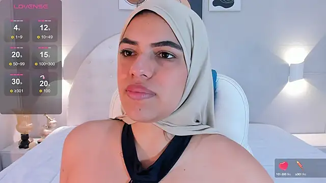 Snapshot of Umarani_ chatting on January 11, 6:44 pm Umarani online show from January 11, 6:44 pm