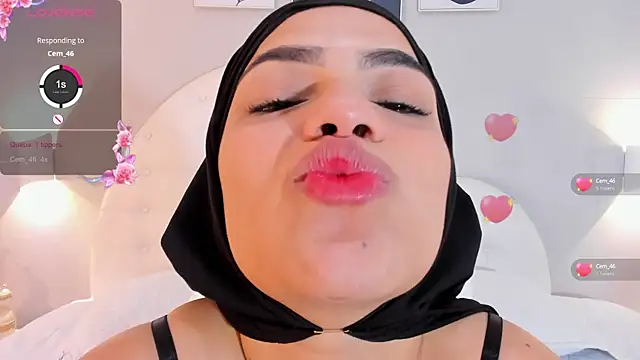 Snapshot of Umarani_ chatting on February 4, 1:02 am Umarani online show from February 4, 1:02 am