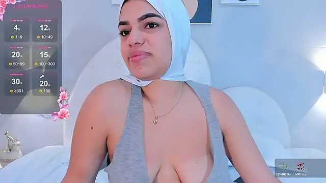 Snapshot of Umarani_ chatting on February 19, 4:12 am Umarani online show from February 19, 4:12 am