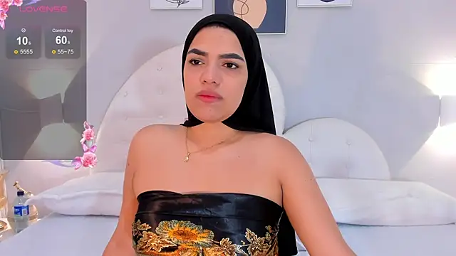 Snapshot of Umarani_ chatting on February 22, 1:11 am Umarani online show from February 22, 1:11 am