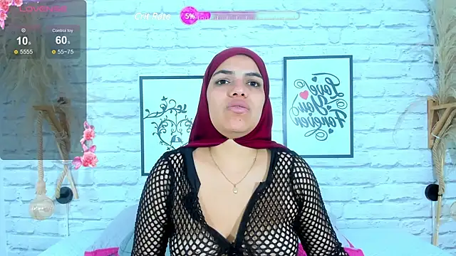 Snapshot of Umarani_ chatting on February 22, 6:52 pm Umarani online show from February 22, 6:52 pm