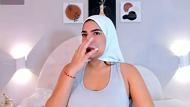 Snapshot of Umarani_ chatting on February 27, 1:05 am Umarani online show from February 27, 1:05 am