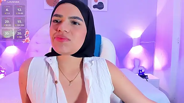 Snapshot of Umarani_ chatting on March 18, 1:00 am Umarani online show from March 18, 1:00 am