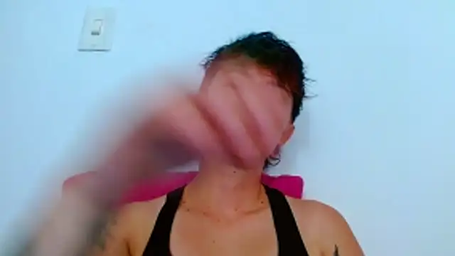 tomboyblue online show from April 22, 6:42 pm