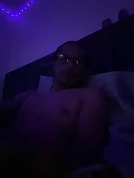 Snapshot of penniwise chatting on October 29, 1:30 am penniwise online show from October 29, 1:30 am