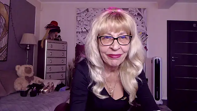 HornyMilf 555 online show from September 23, 1:03 pm