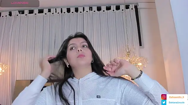 DahianaLincoln online show from February 1, 2:05 am