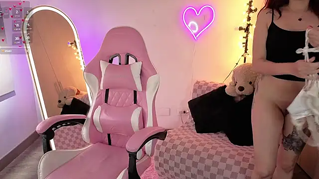 violet ch online show from February 13, 6:26 pm