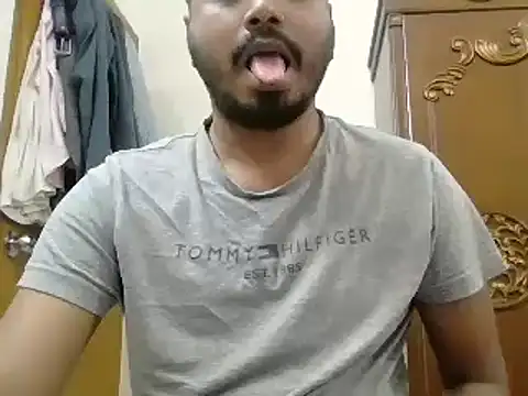 desiboyasif online show from October 12, 4:28 pm