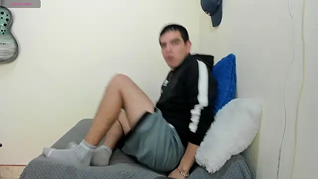Snapshot of Ares_Johnson chatting on January 24, 7:18 pm Ares Johnson online show from January 24, 7:18 pm