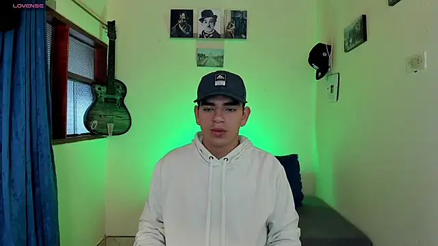 Snapshot of Ares_Johnson chatting on January 25, 7:07 pm Ares Johnson online show from January 25, 7:07 pm