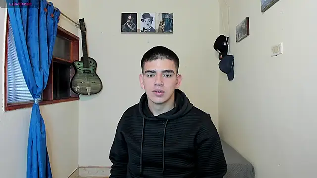 Snapshot of Ares_Johnson chatting on January 31, 5:10 pm Ares Johnson online show from January 31, 5:10 pm