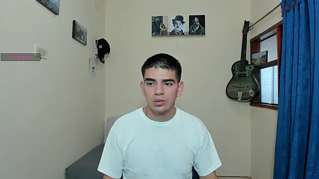 Snapshot of Ares_Johnson chatting on February 3, 7:00 pm Ares Johnson online show from February 3, 7:00 pm