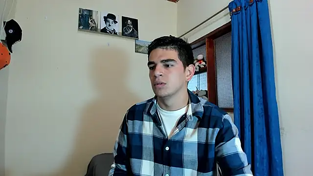 Snapshot of Ares_Johnson chatting on February 23, 4:13 pm Ares Johnson online show from February 23, 4:13 pm