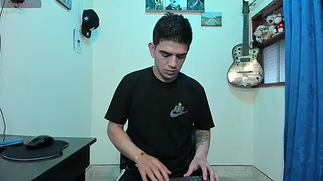 Snapshot of Ares_Johnson chatting on March 14, 3:03 pm Ares Johnson online show from March 14, 3:03 pm