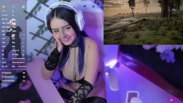 Snapshot of MaddyFooxx chatting on February 2, 1:45 am MaddyFooxx online show from February 2, 1:45 am