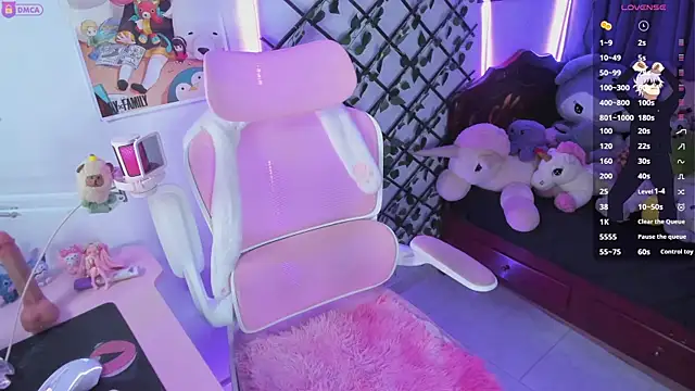 Snapshot of MaddyFooxx chatting on September 19, 11:05 pm MaddyFooxx online show from September 19, 11:05 pm