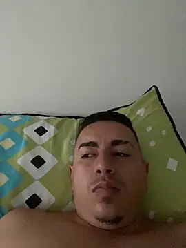 DanielGomez9 online show from January 1, 10:35 pm