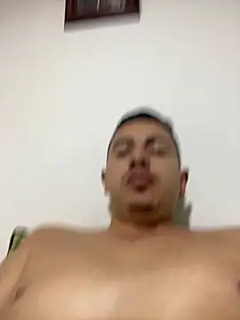 DanielGomez9 online show from January 14, 2:40 am