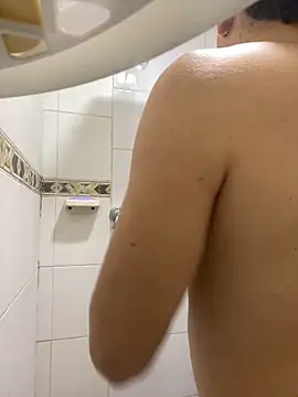 DanielGomez9 online show from February 14, 12:47 pm