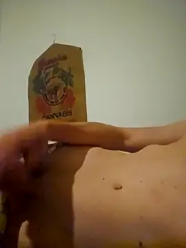 Snapshot of v4Tomasgrau9 chatting on April 5, 4:53 am v4Tomasgrau9 online show from April 5, 4:53 am