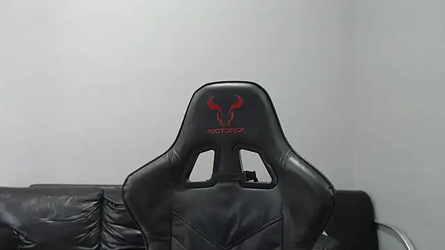 Snapshot of Livia_Diaz chatting on September 24, 8:34 pm Livia Diaz online show from September 24, 8:34 pm