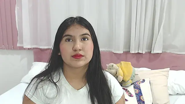 Snapshot of LexiiBloom chatting on February 20, 10:59 am LexiiBloom online show from February 20, 10:59 am