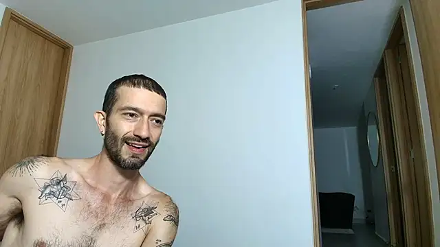 Snapshot of ALEJANDRO_BIGCOCK chatting on June 6, 3:22 am ALEJANDRO BIGCOCK online show from June 6, 3:22 am
