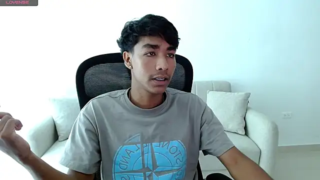 Snapshot of Tyler_prince chatting on November 17, 8:47 pm Tyler prince online show from November 17, 8:47 pm