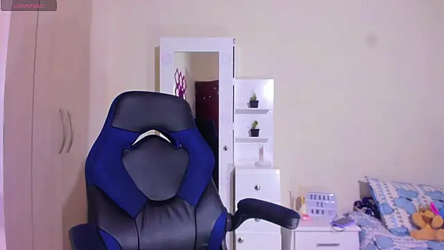 Snapshot of anny_vittar chatting on February 17, 11:20 pm anny vittar online show from February 17, 11:20 pm