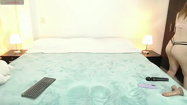 Snapshot of crissticutte chatting on January 27, 4:20 am crissticutte online show from January 27, 4:20 am