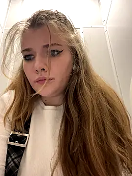 Snapshot of Holy_Tereza chatting on December 1, 7:36 pm Holy Tereza online show from December 1, 7:36 pm