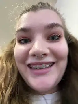 Snapshot of Holy_Tereza chatting on December 6, 3:44 pm Holy Tereza online show from December 6, 3:44 pm