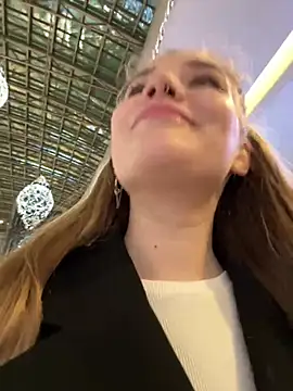 Snapshot of Holy_Tereza chatting on December 15, 3:09 pm Holy Tereza online show from December 15, 3:09 pm